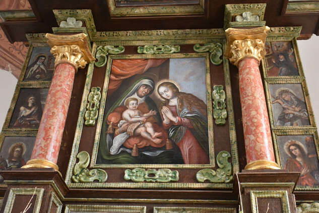 Centrální obraz sv. Anny Samotřetí po rekonstrukci.