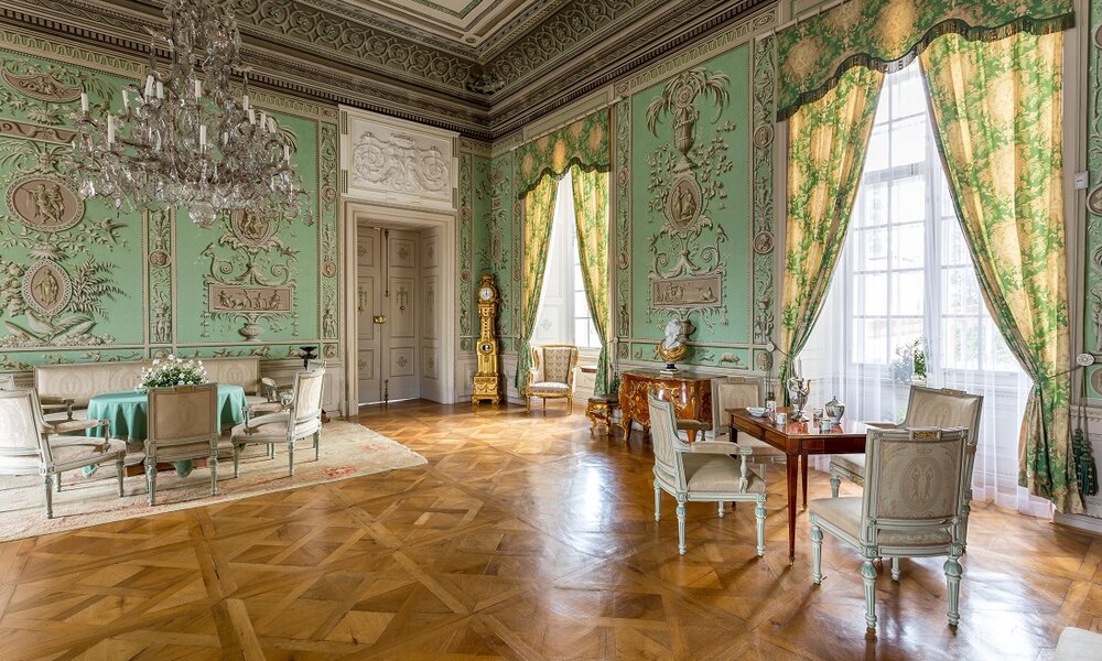 Společenský salón